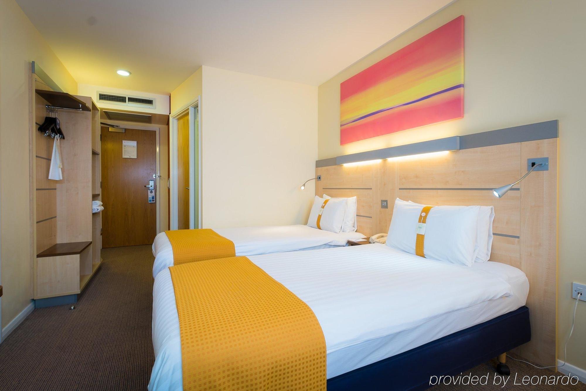 Holiday Inn Express Aberdeen - Bridge Of Don Eksteriør bilde