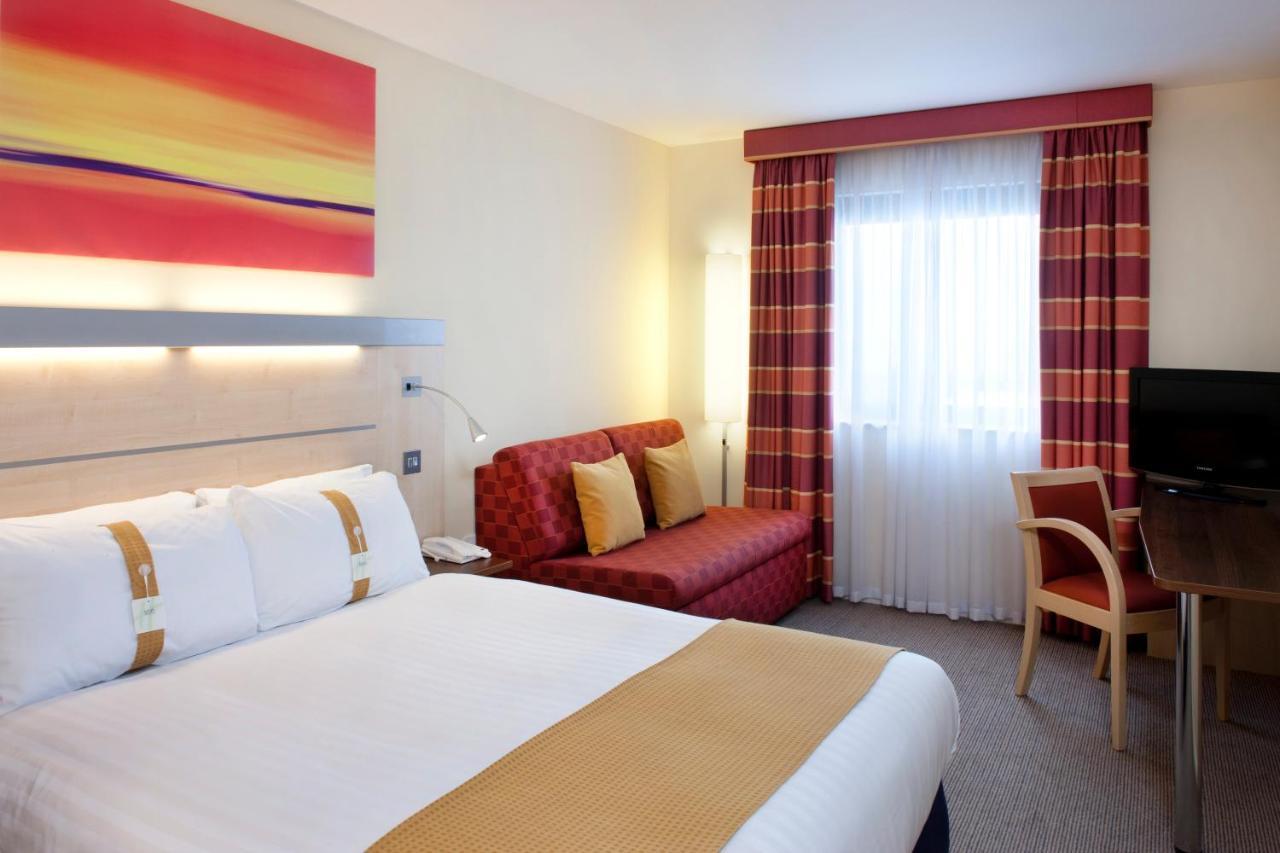 Holiday Inn Express Aberdeen - Bridge Of Don Eksteriør bilde